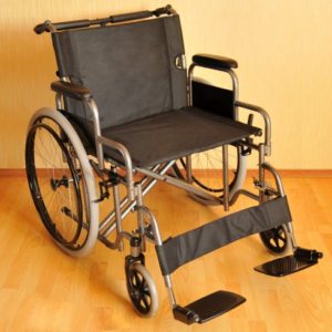 Кресло-коляска ивалидная стальная FS 874B-51 (61см) пневматические колеса "Мега-Оптим".